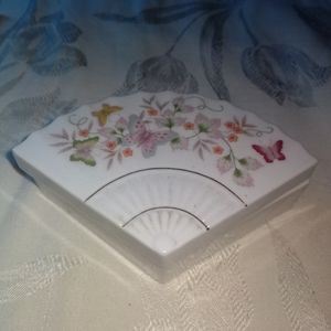 Vintage 1980 Avon Japanese Trinket